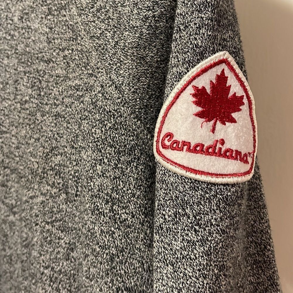 Canadiana sweatshirt Xsmall  - Picture 3 of 8